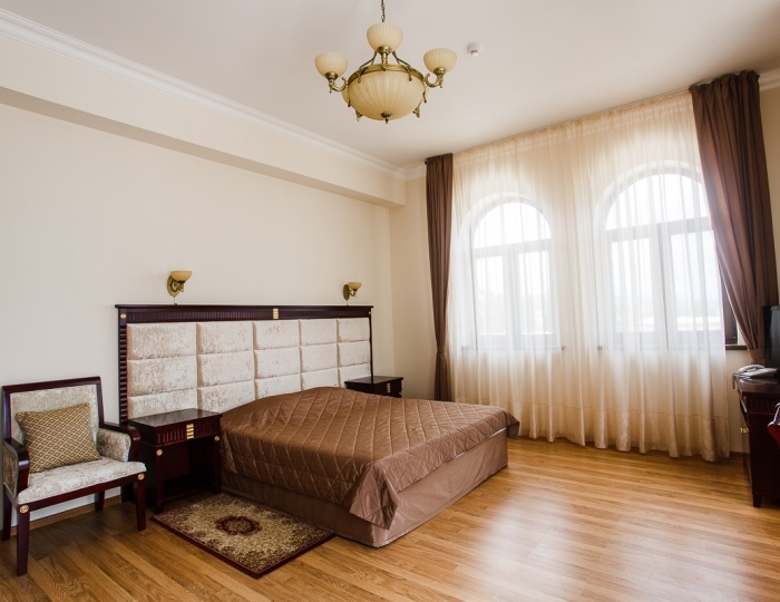 Стандартный 2-местный 1-комнатный №4 (вид на город) - Отель «Вилла Виктория» Гудаута