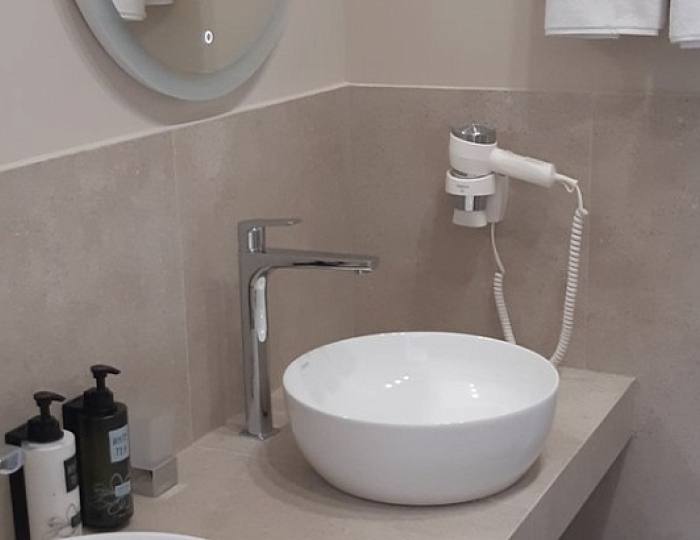 Люкс 2-местный 1-комнатный люкс корпус Море №1,3 - Отель «Вилла Виктория» Гудаута